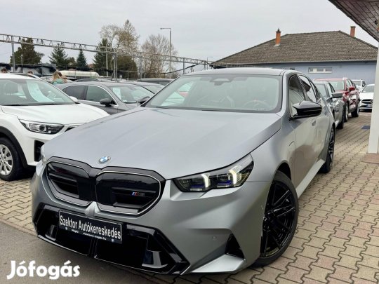 BMW M5 (Automata) Rendszer összteljesítmény 727...