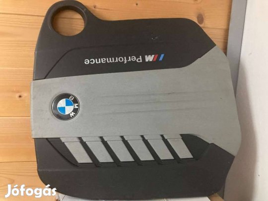 BMW M Performance motorburkolat szép állapotban