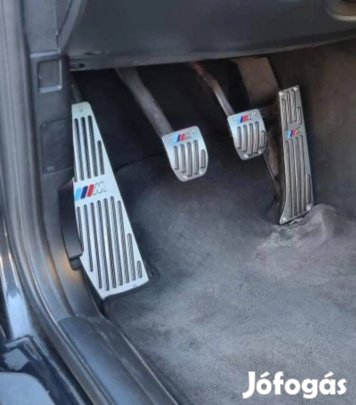 BMW M pedál szett manuális , csavaros rögzítés