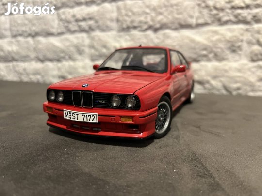 BMW e30 M3 1/18 Autoart 1:18 autó modell