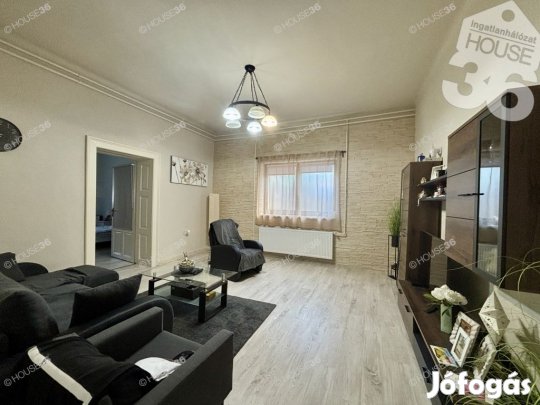 BOMBA ÁRON - Eladó kétgenerációs családi ház Kiskunfélegyházán!