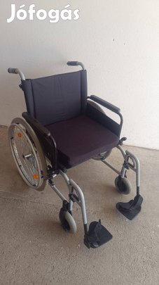 B+B Pyro Light XL tolókocsi kerekesszék 56cm - 18