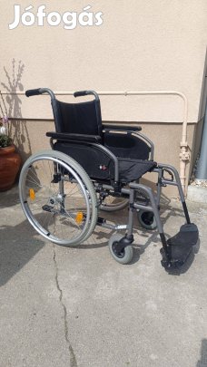 B+B S-Eco 2 kerekesszék, tolószék, 48 cm-es beülöszélességgel