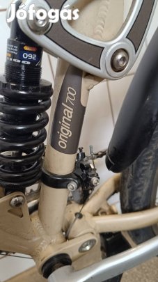 B'Twin 28" összteleszkópos trekking kerékpár 59.000Ft