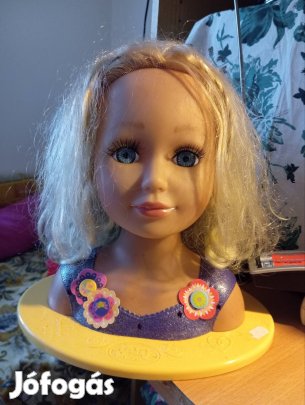 Baba (fej).fésülhető,arca festhető. gyönyörű szemekkel.