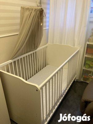 Baba ágy rácsos