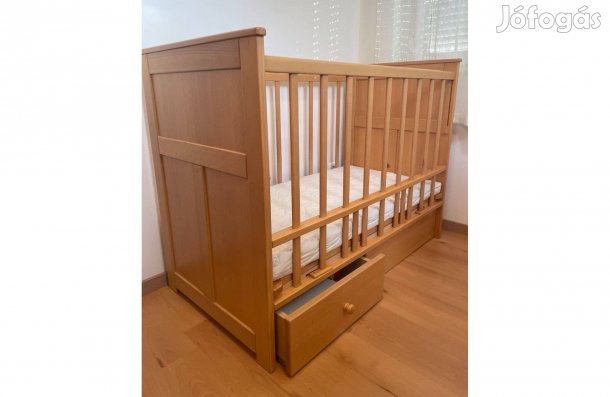 Babaágy, tömör fából