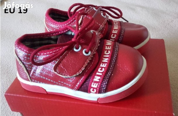 Babacipő, EU 19 tépőzáras