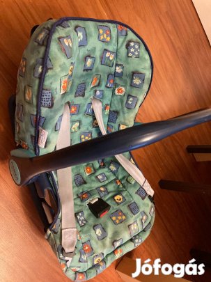 Babahordozó autós rögzíthetőséggel