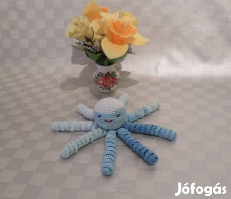 Babajáték polip amigurumi