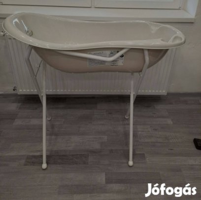 Babakád állvánnyal