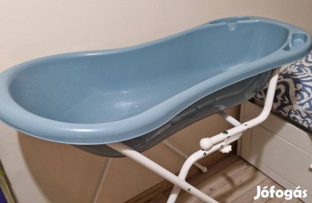 Babakád állvánnyal