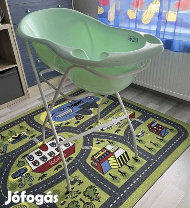 Babakád álvánnyal