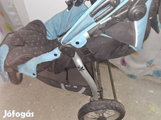 Babakocsi eladó három kerekű