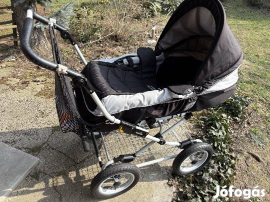 Babakocsi megkímélt