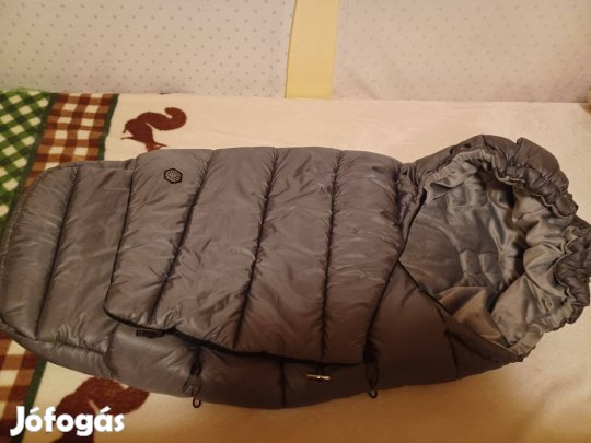 Babakocsiba való baba bundazsák