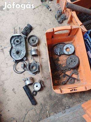 Babetta alkatrész 3.