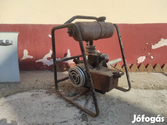 Babetta motoros Bajai Benzines szivattyú