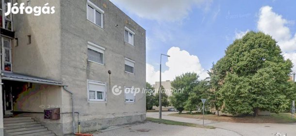 Bábolnai 78 nm-es lakás eladó