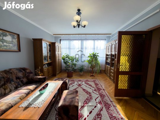 Bábonyi bércen eladó egy ÖT szobás, nagycsaládnak való ingatlan!