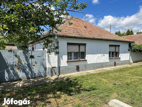 Bácsalmás, összközműves, 100 nm-es családi ház eladó