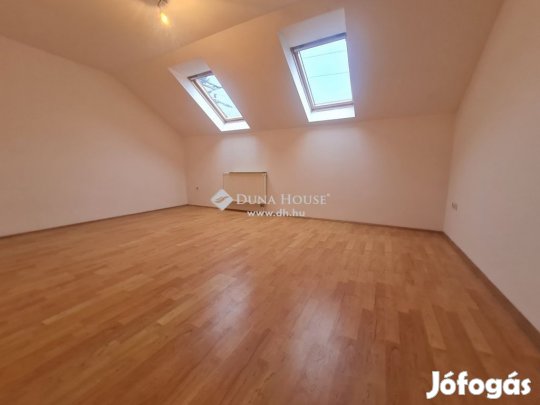 Badacsonytomaji 97 nm-es lakás eladó