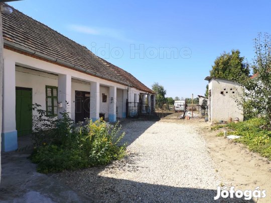 Bágyogszováton családi ház eladó