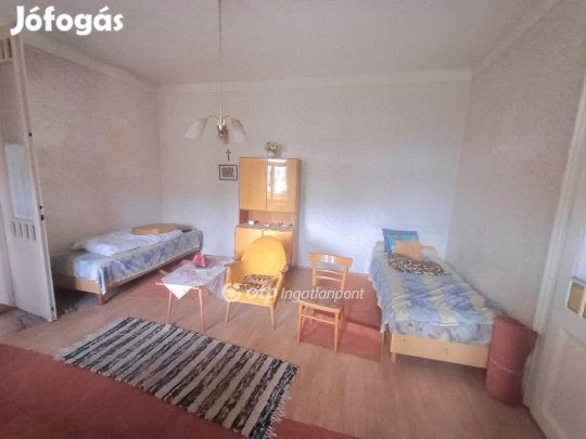 Bajai 133 nm-es ház eladó