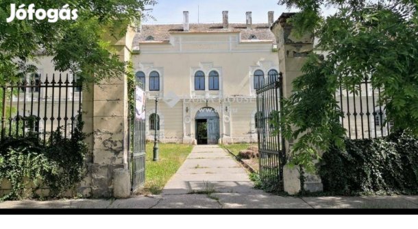 Bajai 3826 nm-es ház eladó #4782467