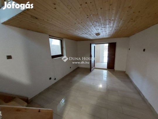 Bajai eladó 113 nm-es ház