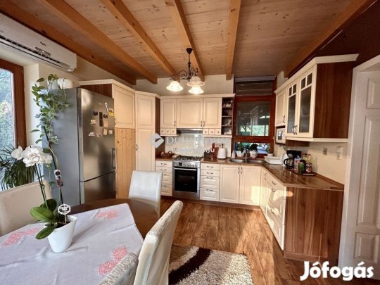 Bajai eladó 120 nm-es ház