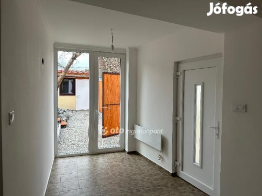 Bajai eladó 51 nm-es lakás