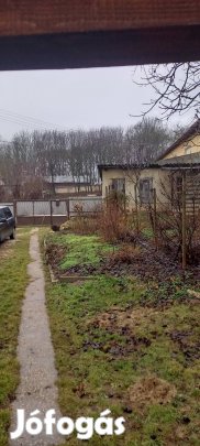 Bajna családi ház eladó