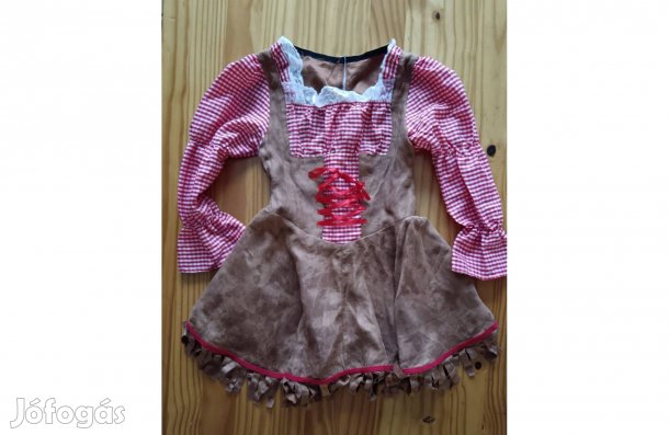 Bajor Pincér hölgy jelmez eladó (3)