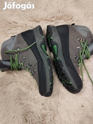 Bakancs 35- ös