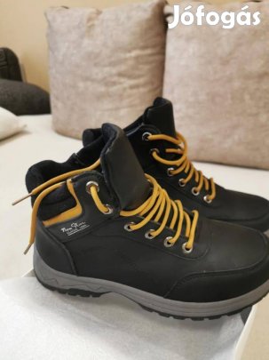 Bakancs,Wesstan.Meleg,Utcára,Túrázni,Munkába,Utcára,10000FT