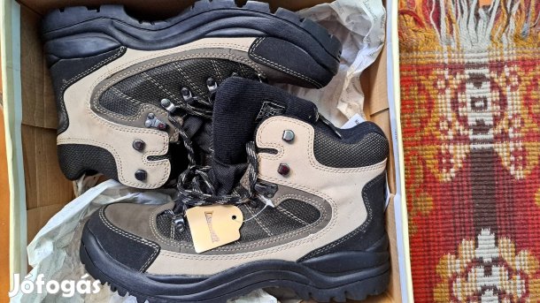 Bakancs férfi 44-es Landrover Új
