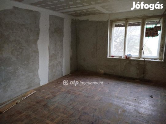 Bakócai 98 nm-es ház eladó