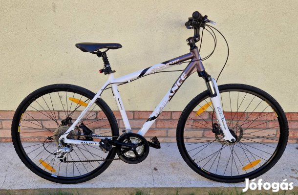Balance ff. cross trekking,Lx Deore 27 seb., hidraulikus  tárcsafék