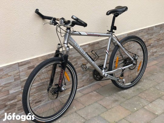 Balance minőségi kerékpár Deore felszereltség