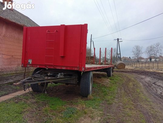 Bálaszállító pótkocsi