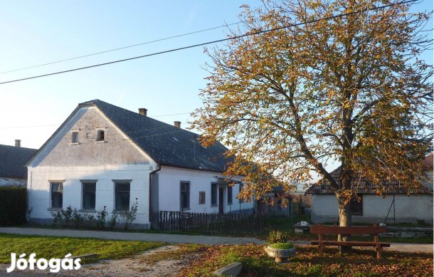 Balaton-felvidék, Barnagon családi ház