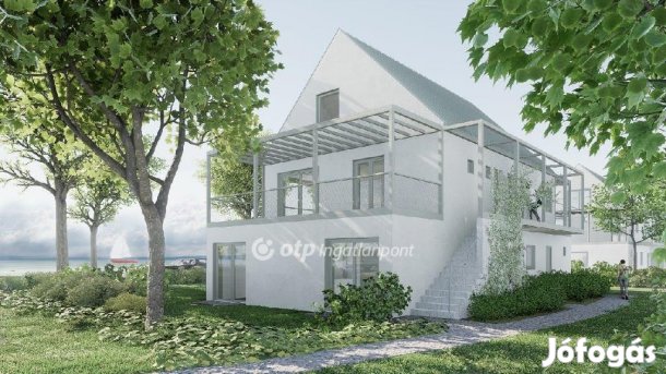 Balatonakarattyai 74 nm-es lakás eladó