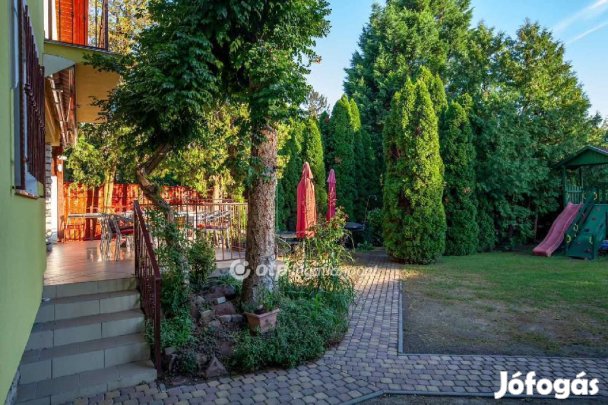 Balatonakarattyai eladó 117 nm-es ház