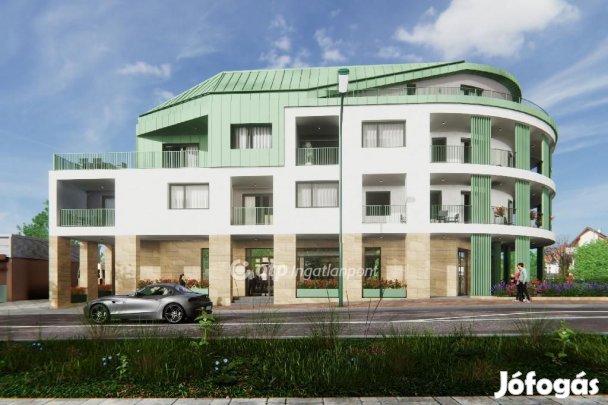 Balatonalmádii 65 nm-es lakás eladó