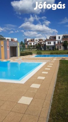 Balatonalmádii eladó 65 nm-es lakás