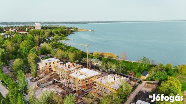 Balatonalmádii eladó 68 nm-es lakás