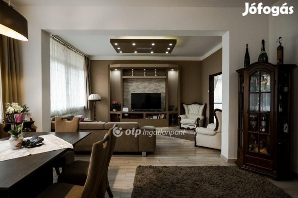 Balatonberényi eladó 400 nm-es ház