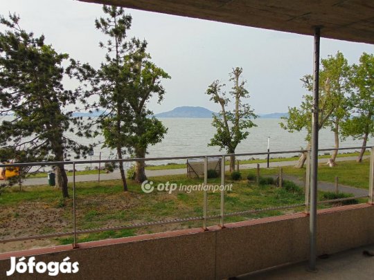 Balatonfenyvesi 35 nm-es lakás eladó