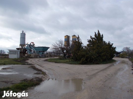 Balatonfőkajár ipari telek-telephely eladó!